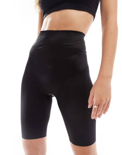 Bodyfashion Gloss Medium Control Seamless Legging Shorts