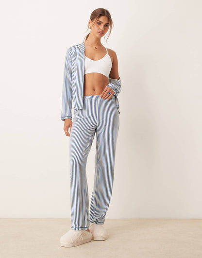 Long Sleeve Revere And Trouser Pyjama Set