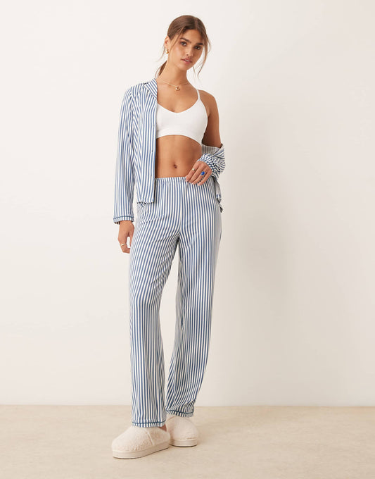 Long Sleeve Revere And Trouser Pyjama Set