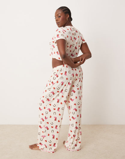 Curve Poly T-Shirt And Trouser Pyjama Set
