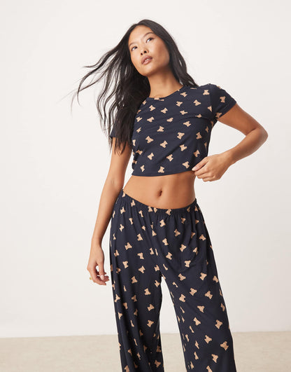 Petite Poly T-Shirt And Trouser Pyjama Set