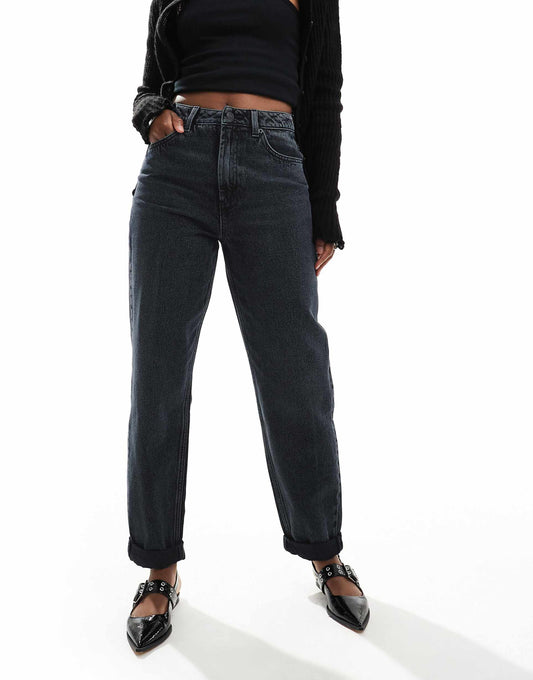 High Rise Relaxed Mom Jeans