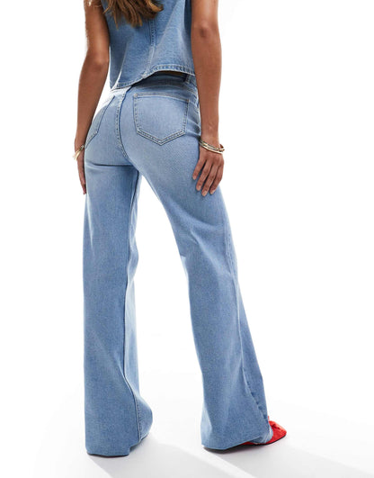 Comfort Wide Leg Jean