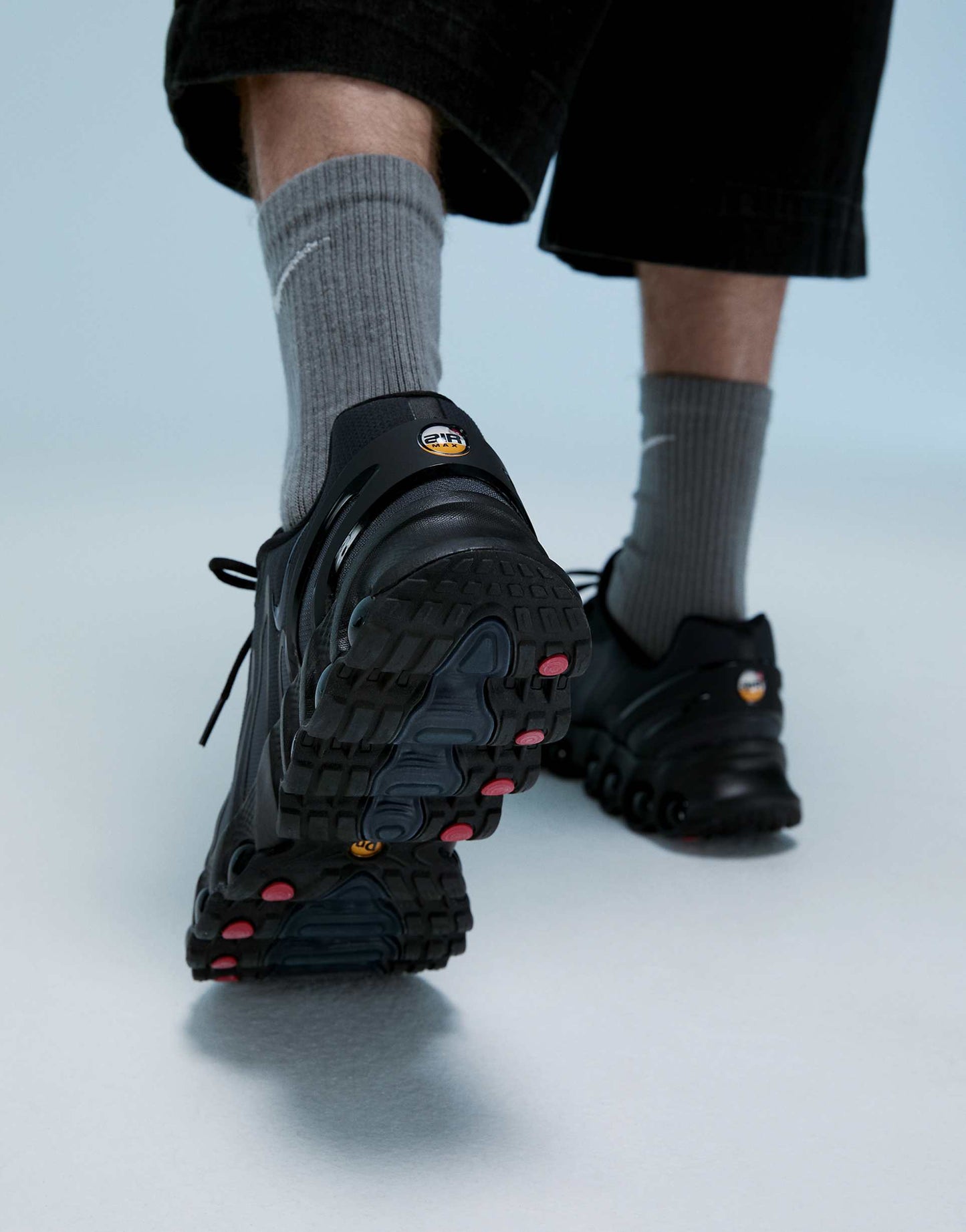 Air Max Dn8  Trainers