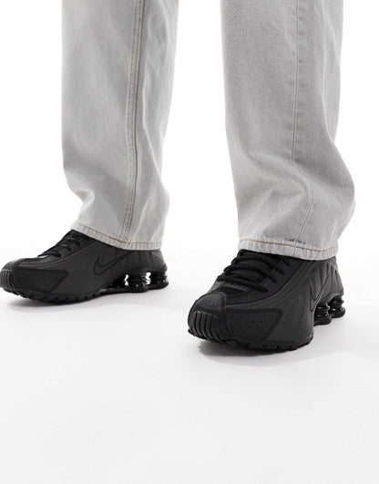 Shox R4 Trainers