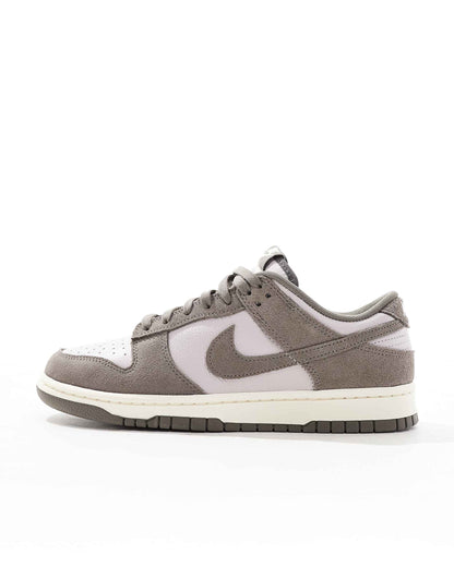Dunk Low Retro  Trainersin Violet And Stone - Lilac