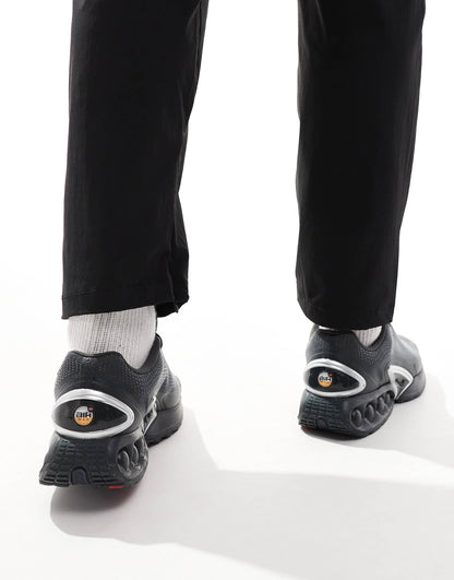 Air Max Dn  Trainers