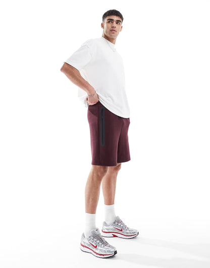 Club Tech Fleece Short