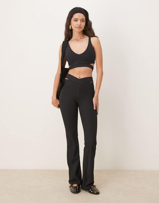 Zenvy Training Dri-Fit Ribbed Cut Out High Waisted Flares