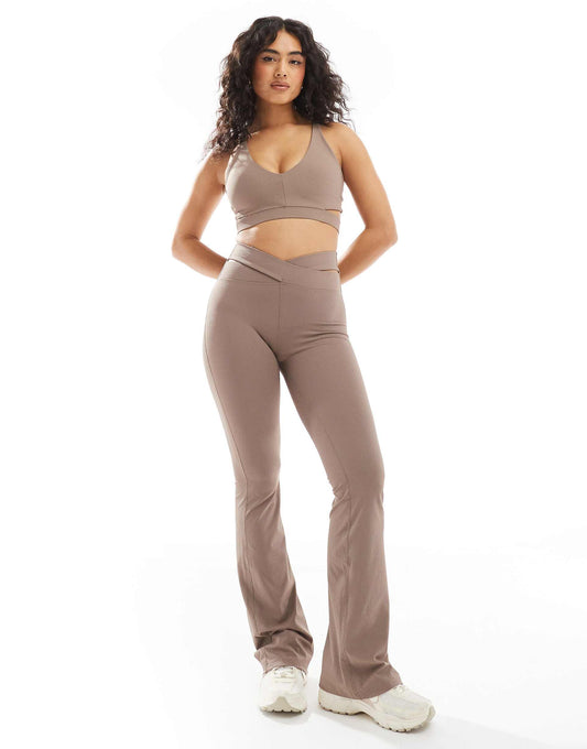 Zenvy Training Dri-Fit Ribbed Cut Out High Waisted Flares