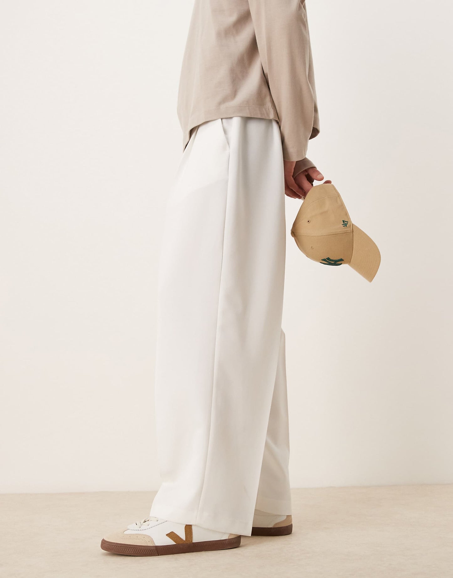 Smart Balloon Fit Trousers With Front Pleat