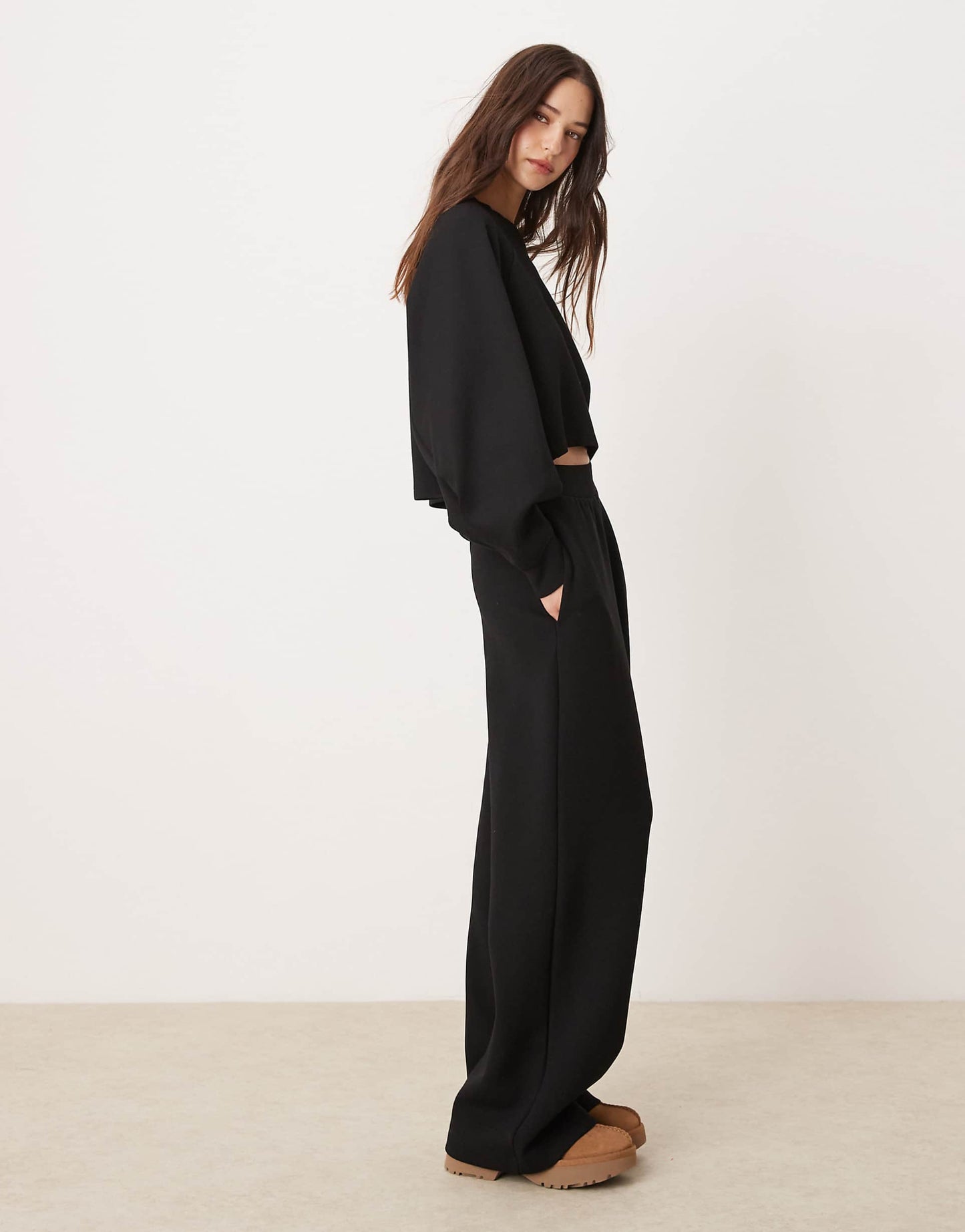 Scuba Cropped Sweatshirt