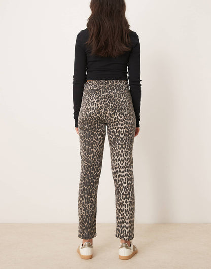 Hannah Straight Leg Jeans