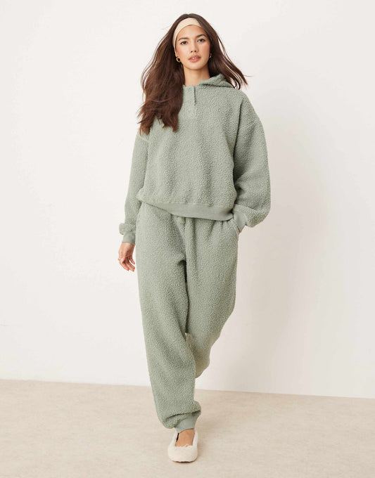 Lounge Borg Oversized Hoodie & Jogger Set