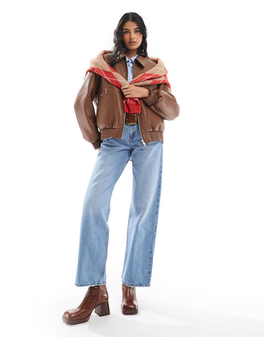 Loose Low Waisted Jeans