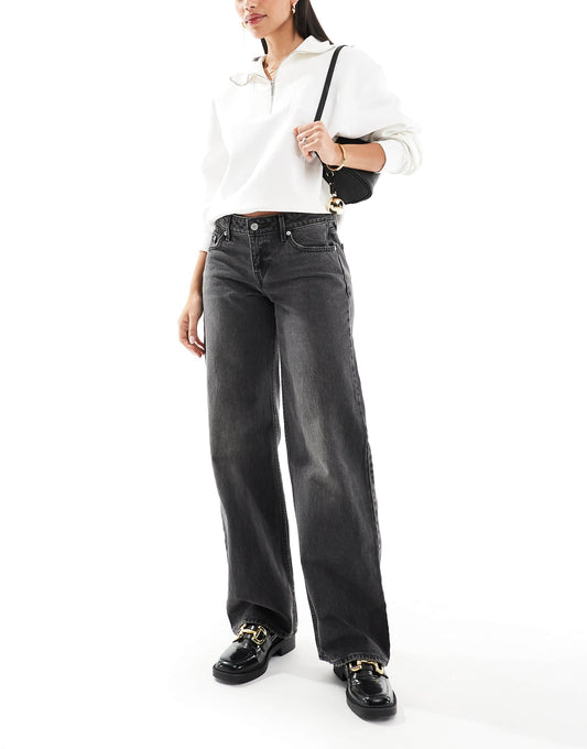 Loose Low Waisted Jeans