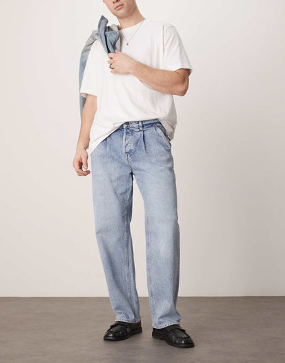 Kobe Loose Fit Pleat Jean
