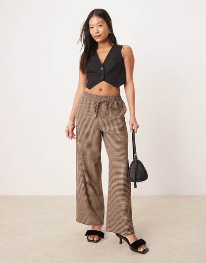 Petite Tailored Pull On Trousers