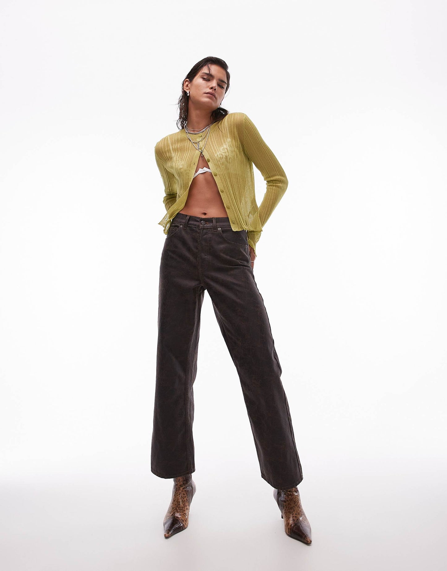 Mid Rise Loose Fit Straight Jean