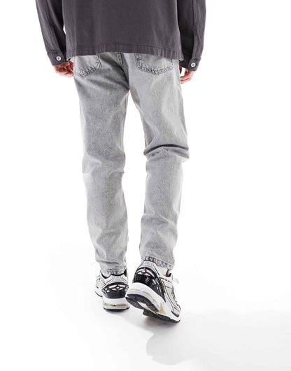Standard Fit Jeans