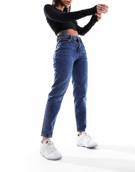 Relaxed Mom Jeans