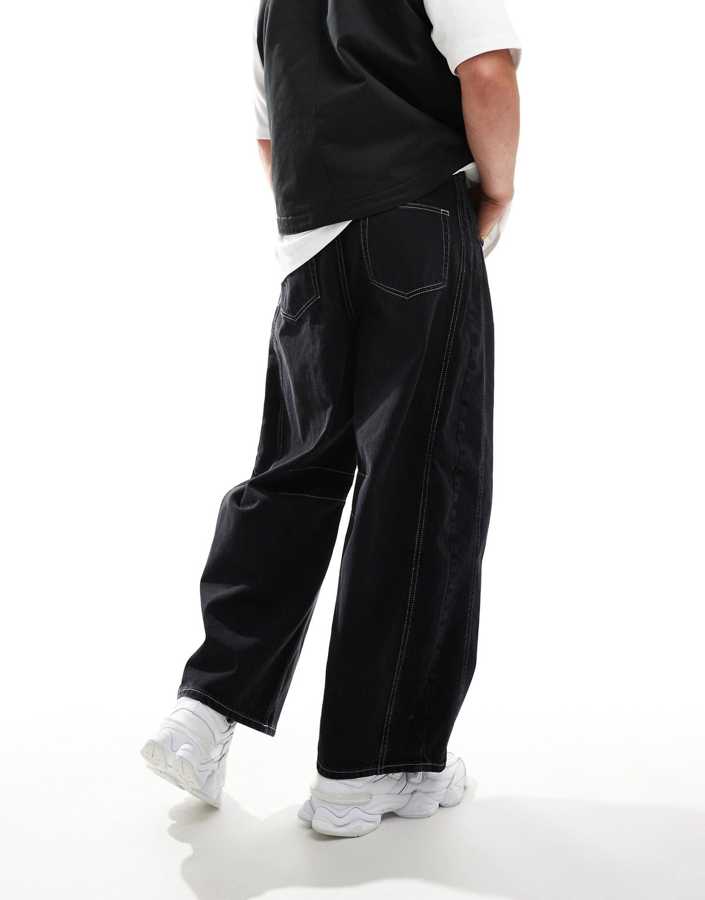 Exaggerated Barrel Jeans With Contrast Stitch