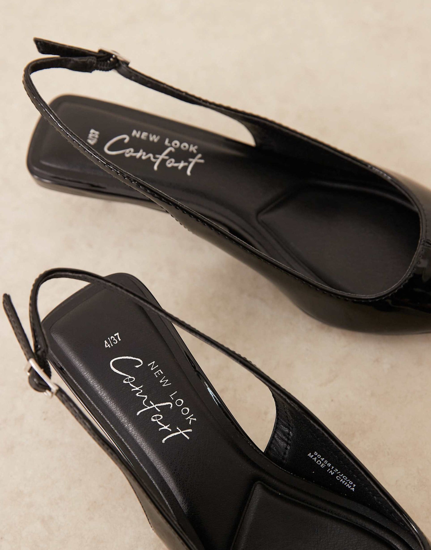 Pointed Kitten Heeled Shoe