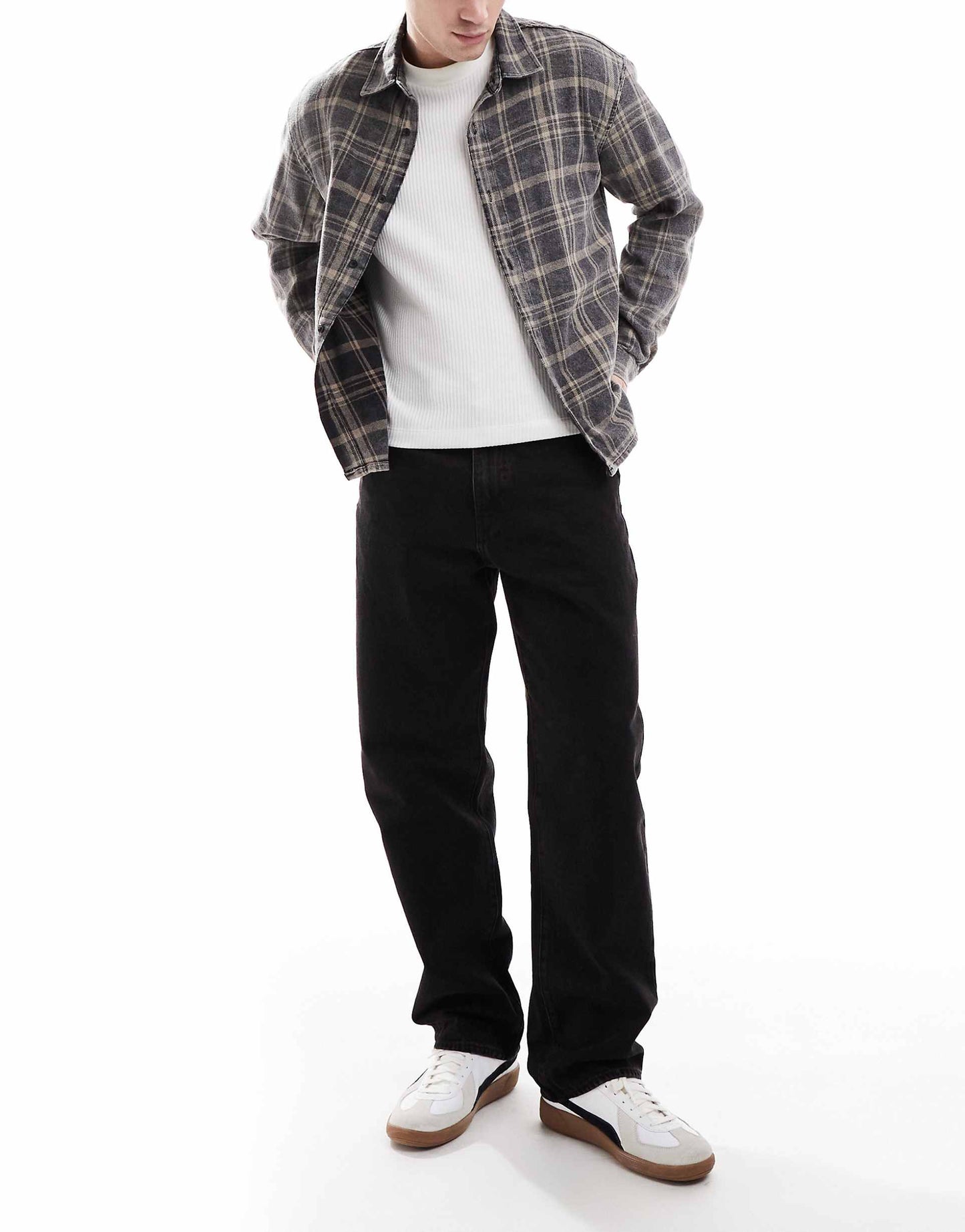 568 Loose Straight Fit Jeans