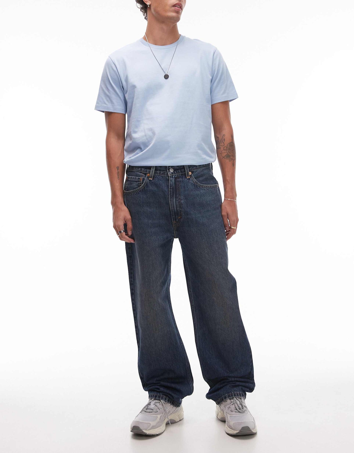 565 Loose Straight Fit Jeans