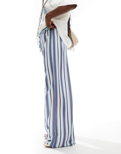 Linen Blend Relaxed Trouser