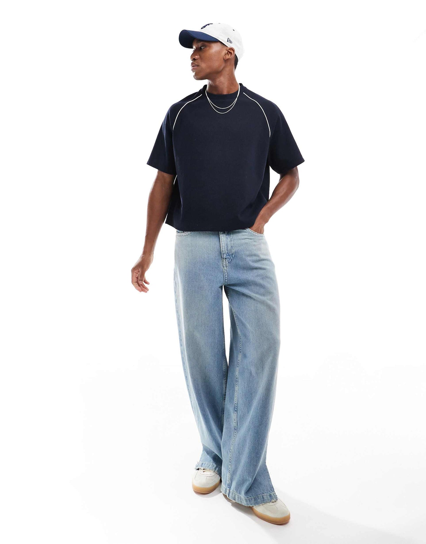 Oversized T-Shirt With Contrast Piping And Reglan Sleeve