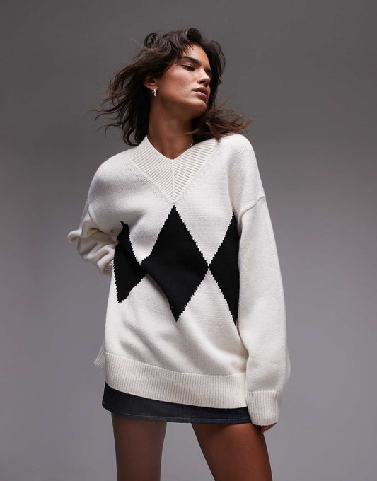Knitted Oversized Sweater With Mono Diamond Pattern