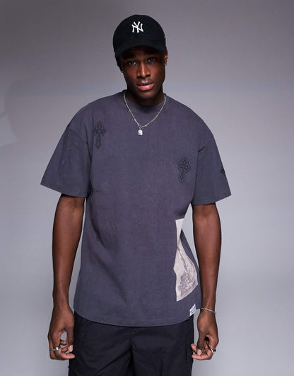 Oversized T-Shirt With Cross Placement Print