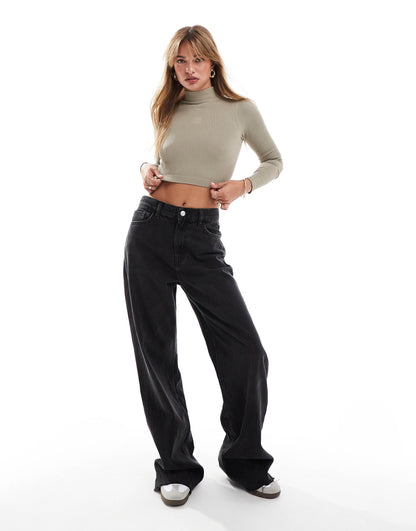 Ribbed Base Long Sleeve Crop