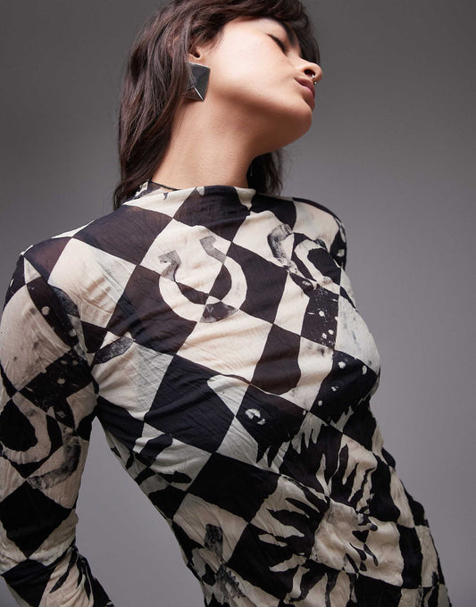 Longsleeve Crinkle Checkerboard Top