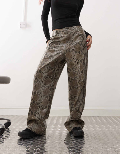 X015 Pu Baggy Trousers