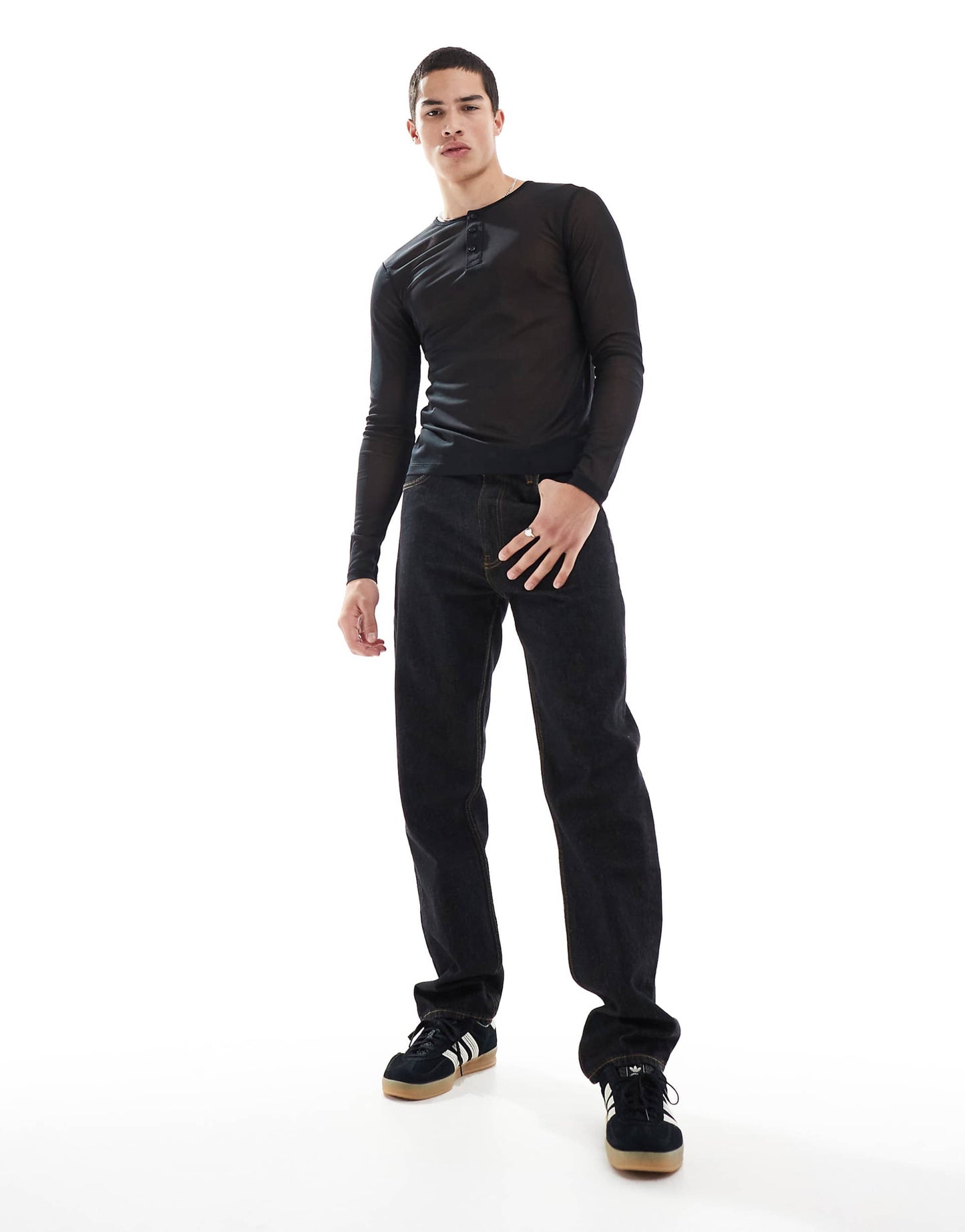 Muscle Fit Long Sleeve T-Shirt