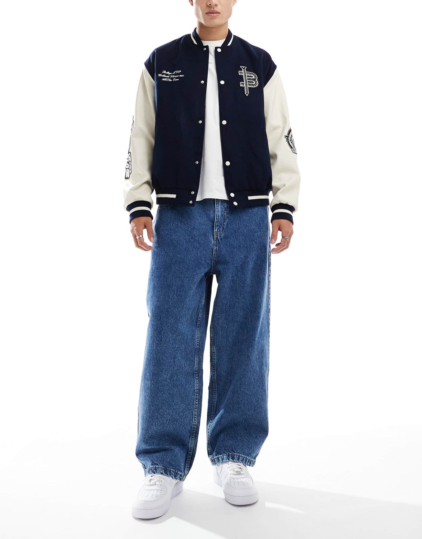 Standard Fit Jeans