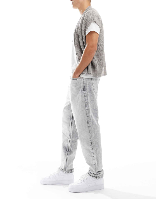Loose Fit Jeans