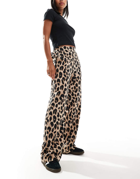 Regular Fit High Waisted Trouser