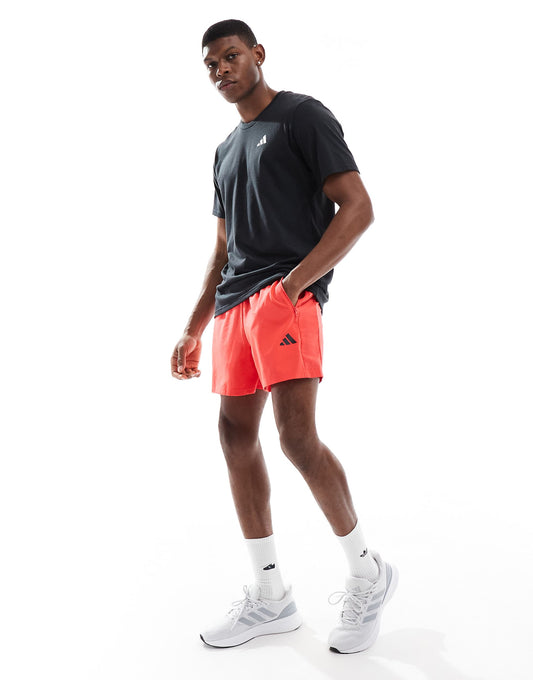 Training Essentials Shorts