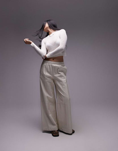 Frank Fine Gauge Round Neck Fitted Jumper