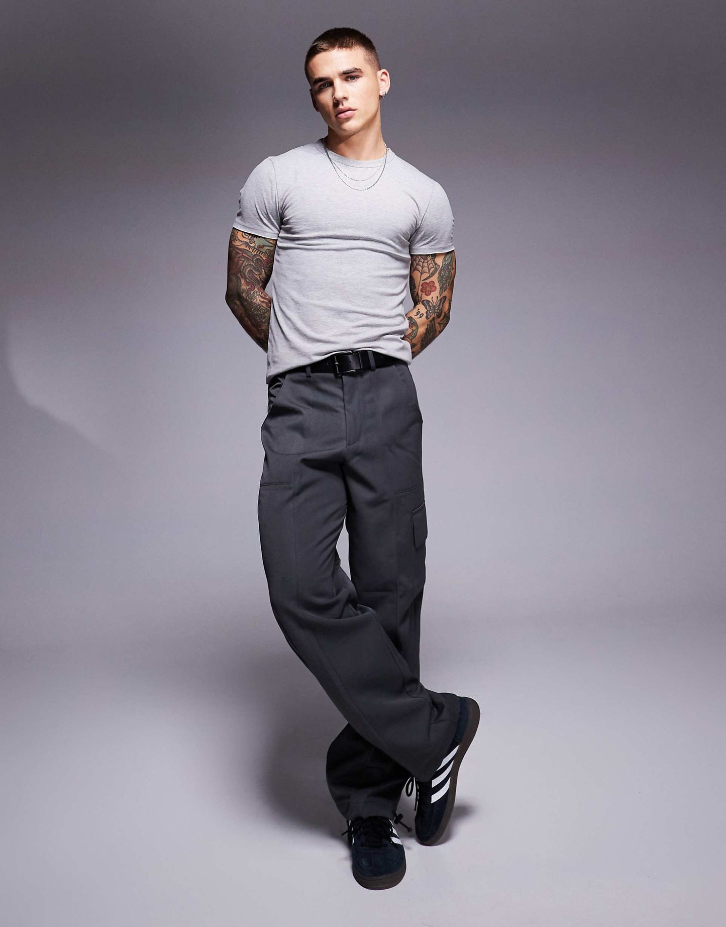 Muscle Fit Cropped T-Shirt With Cap Sleeve