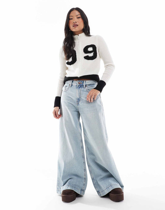 Petite Wide Flare Jean