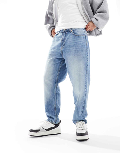 Loose Fit Jeans