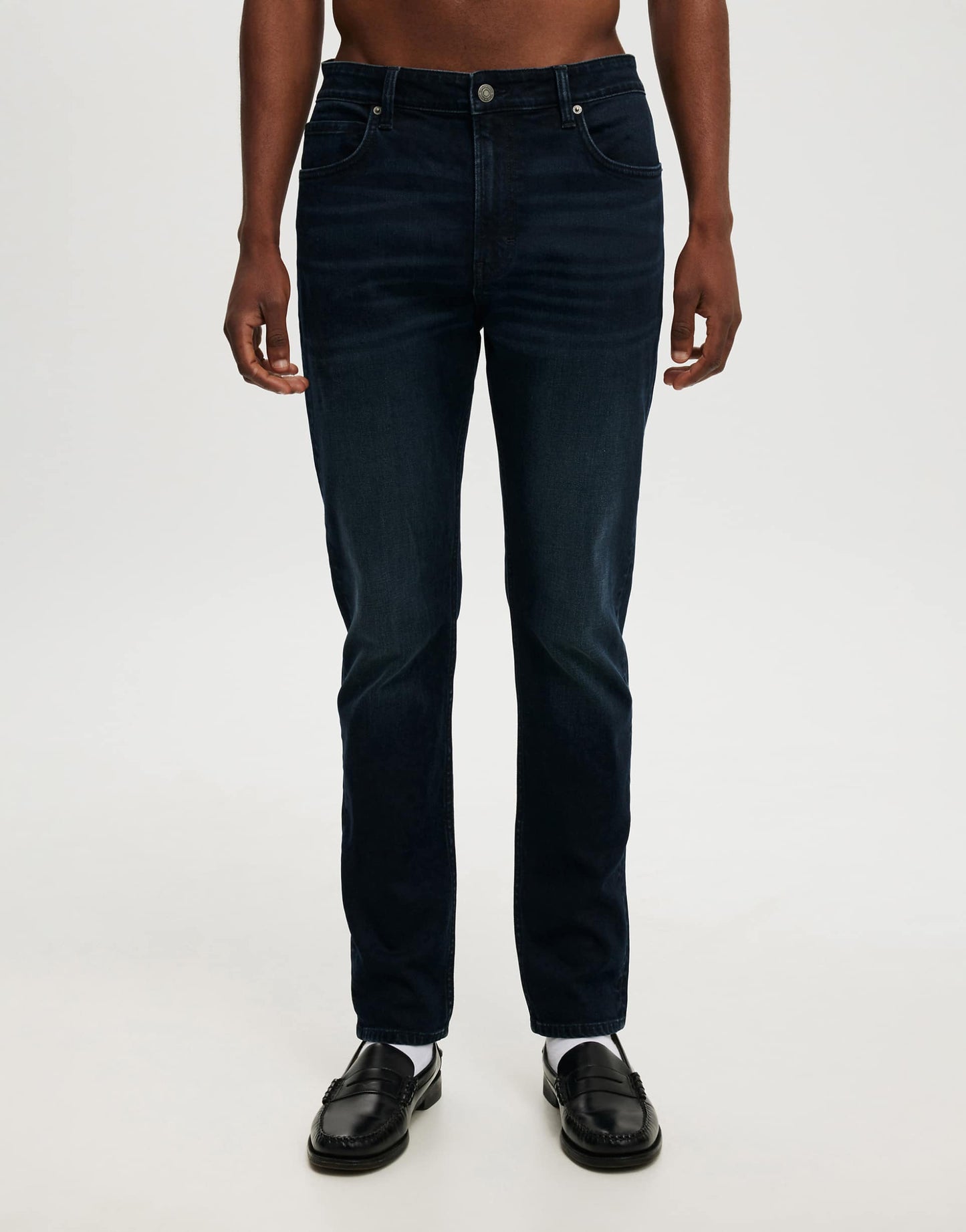 Relaxed Tapered Jean