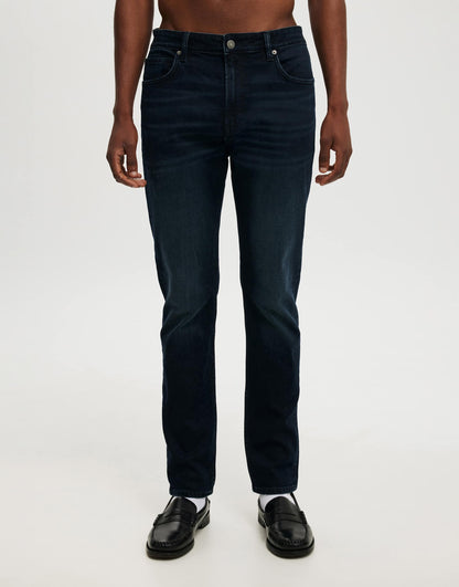 Relaxed Tapered Jean