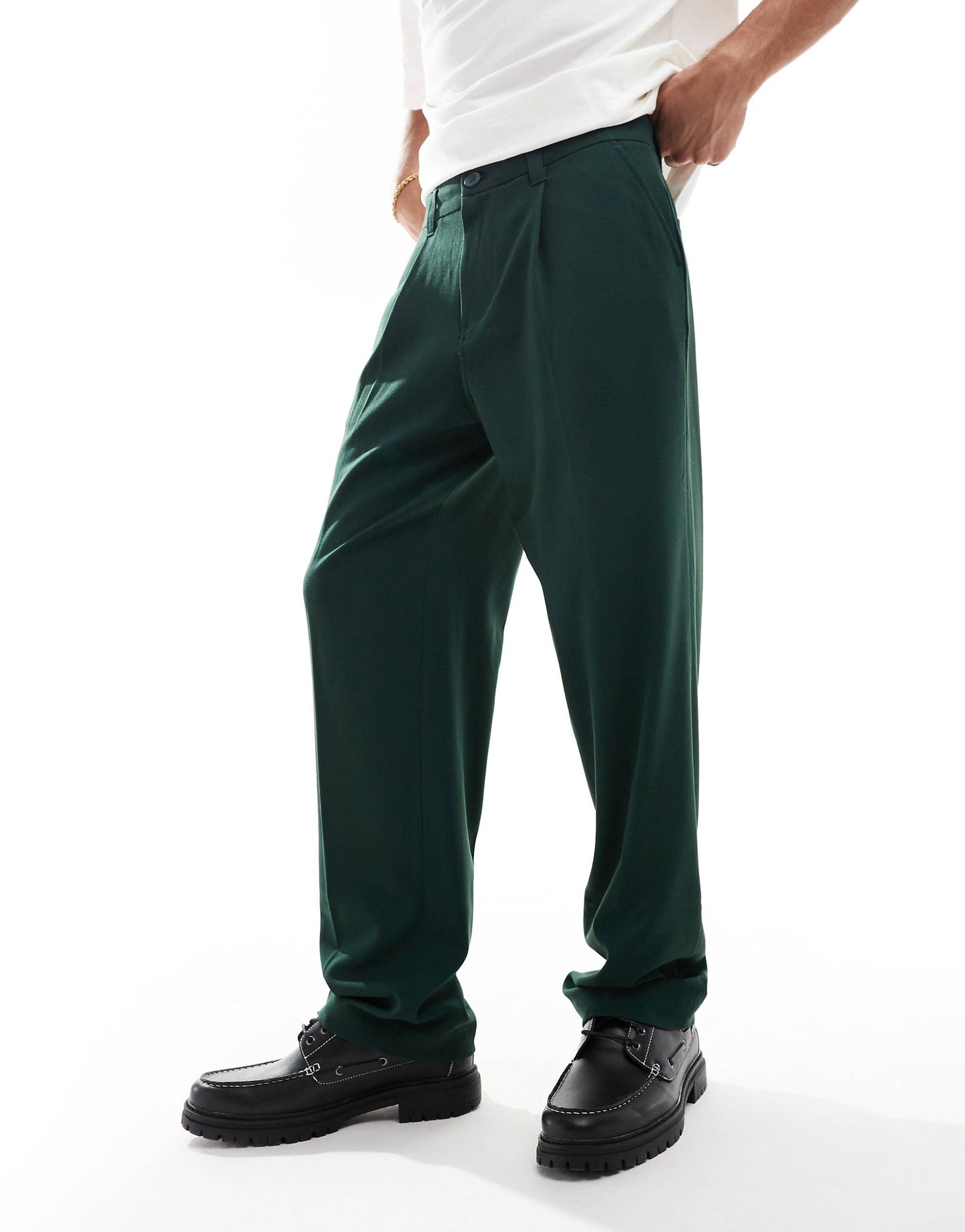 Relaxed Pleated Pant