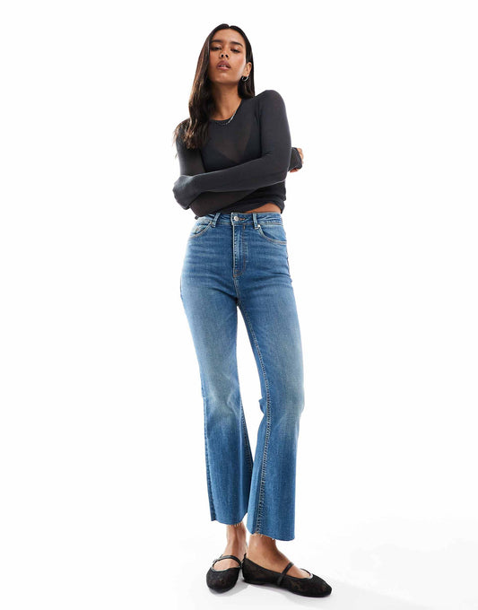 Cropped Flare Jean