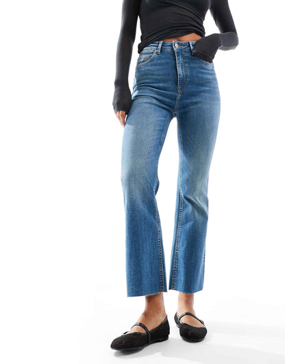 Cropped Flare Jean